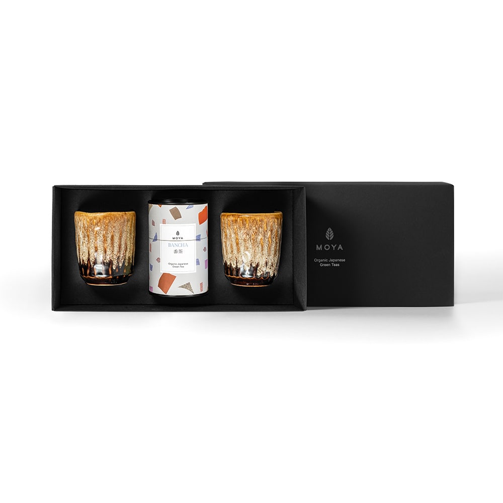 Moya-Leaf-Tea-Set-Bancha-with-2-Kanpai-cups-front
